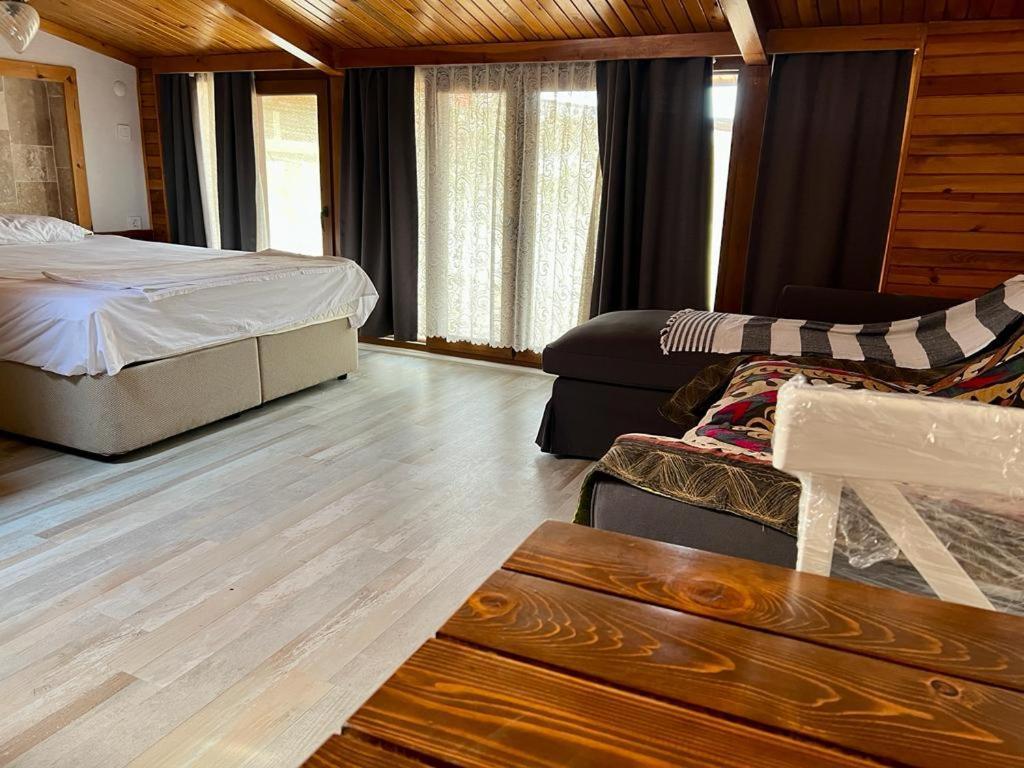 Ephesus Selcuk Castle View Suites Bagian luar foto