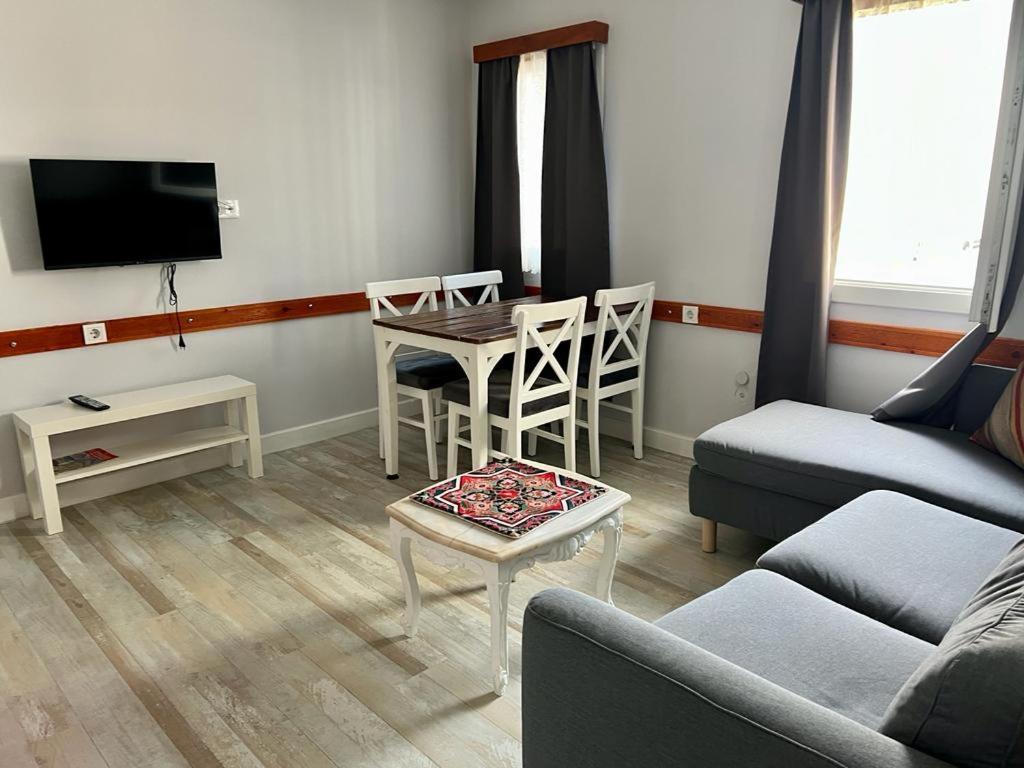 Ephesus Selcuk Castle View Suites Bagian luar foto