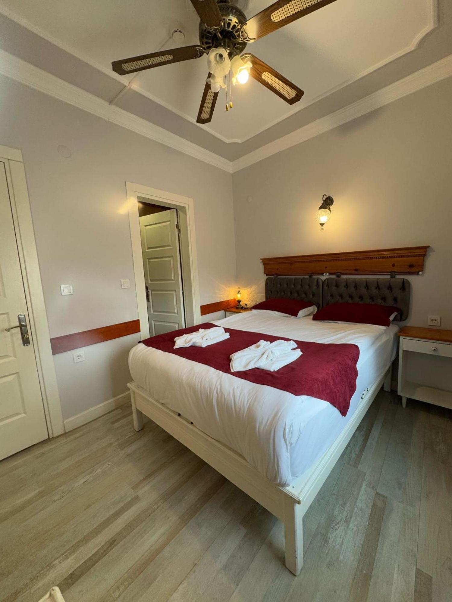 Ephesus Selcuk Castle View Suites Bagian luar foto