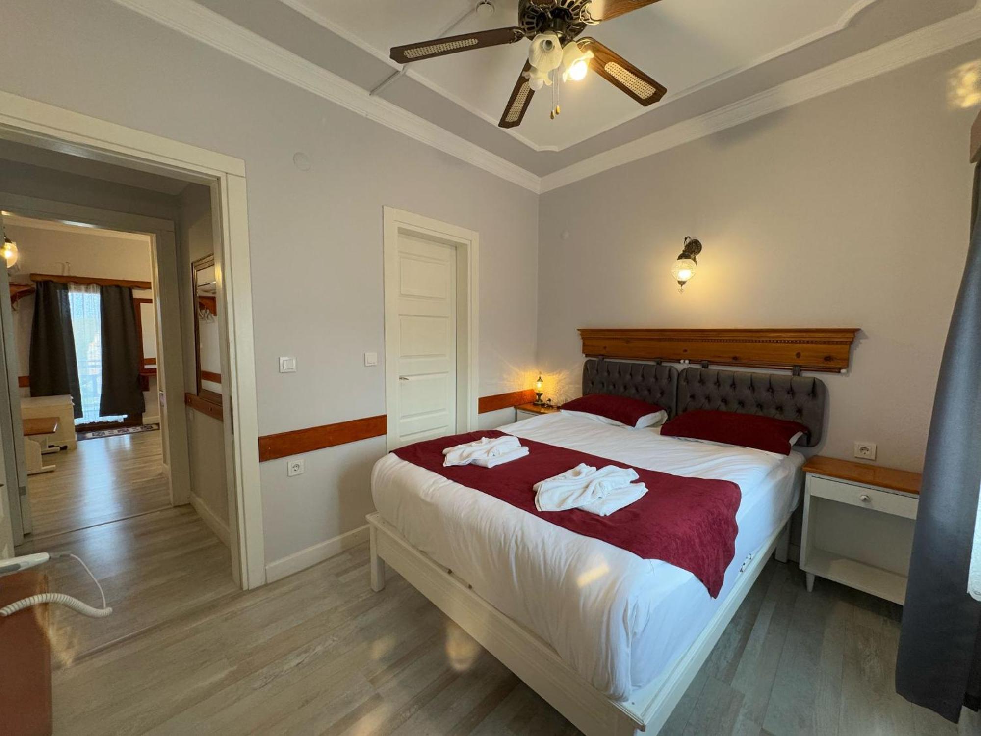 Ephesus Selcuk Castle View Suites Bagian luar foto