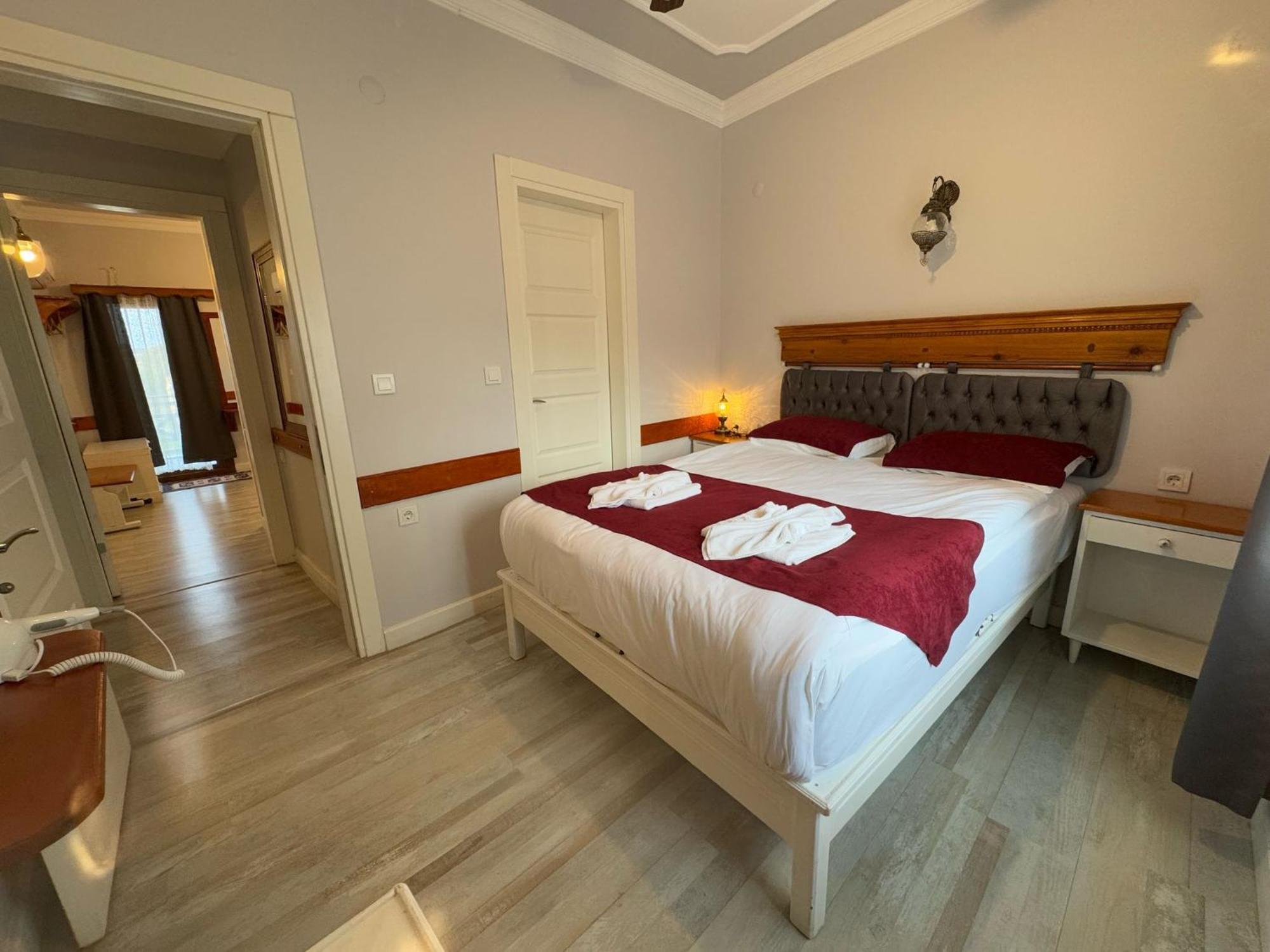 Ephesus Selcuk Castle View Suites Bagian luar foto