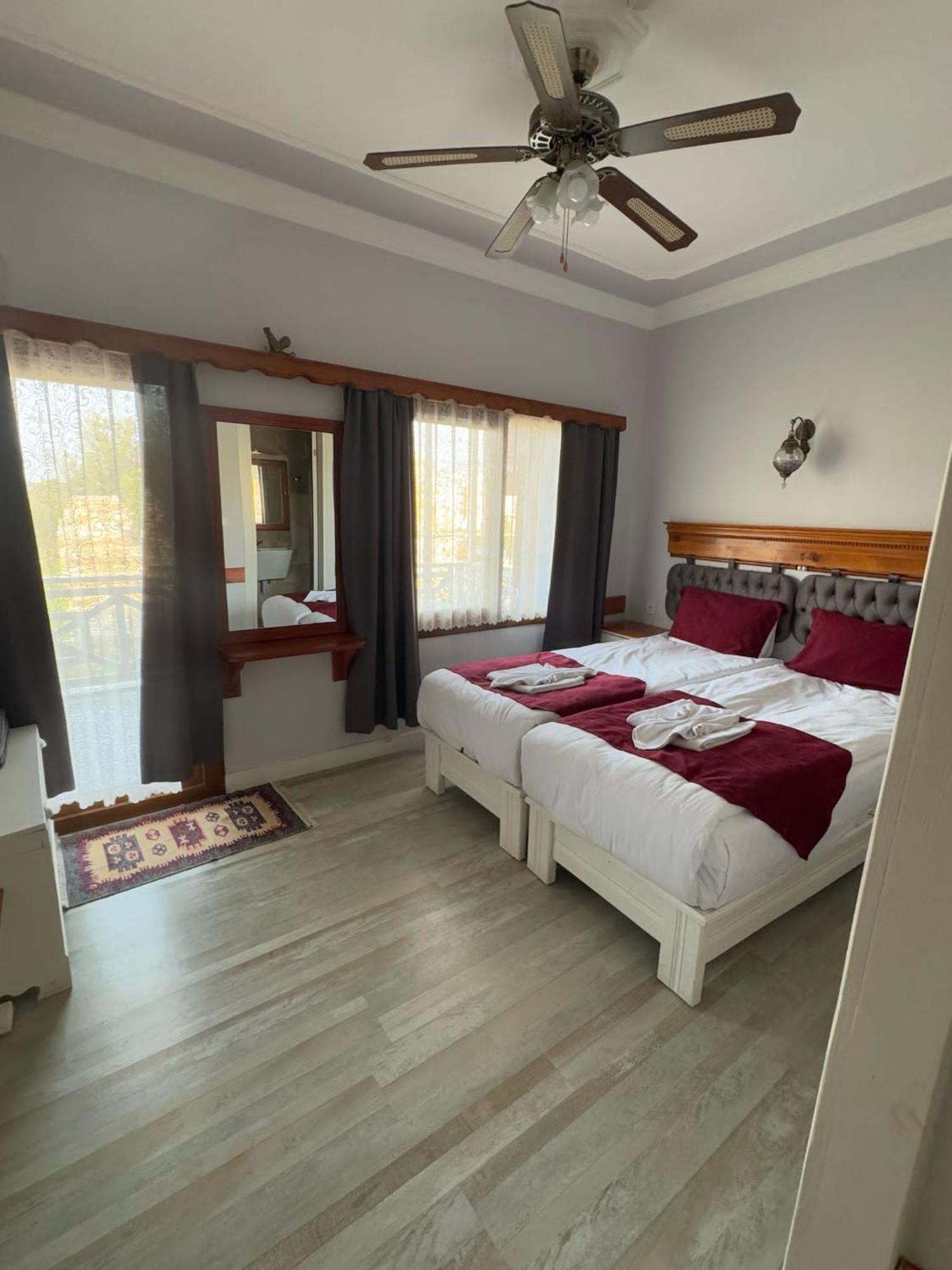 Ephesus Selcuk Castle View Suites Bagian luar foto