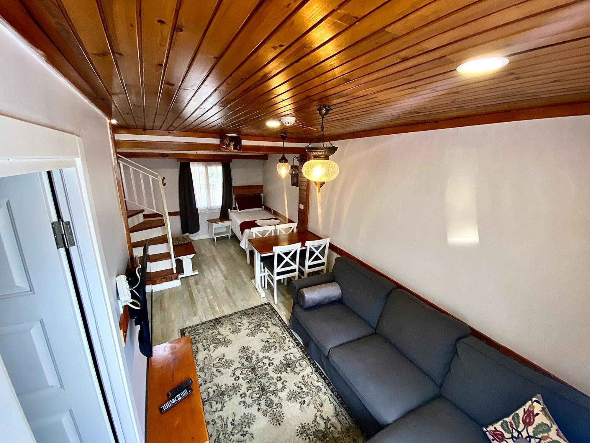 Ephesus Selcuk Castle View Suites Bagian luar foto
